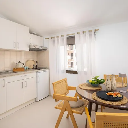 Апартаменти Mia Penthouse With Panoramic Terrace