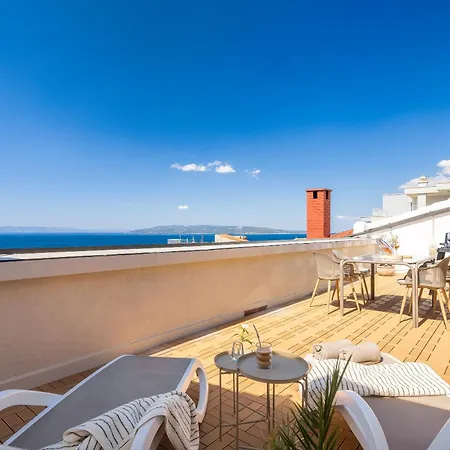 Mia Penthouse With Panoramic Terrace * Макарська